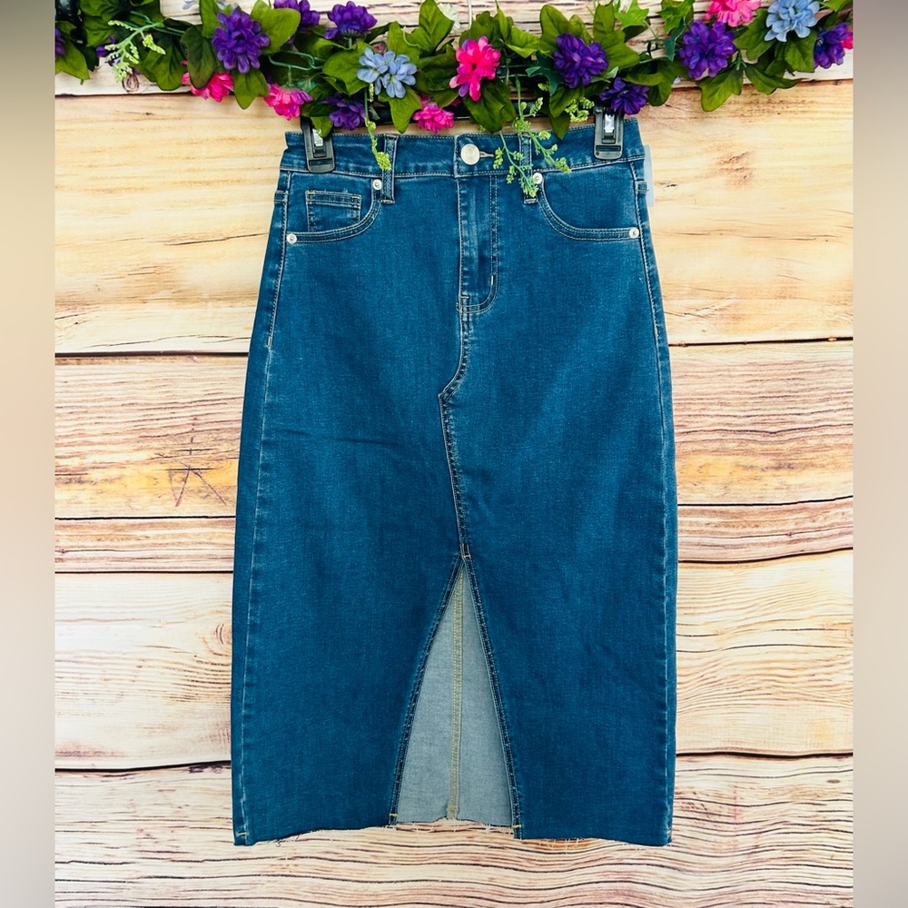 Rue21 Blue Medium Wash Front Slit Knee Length Denim Skirt Size S NWT